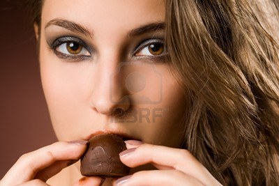 Фэн-Шуй. Я страдаю от сильного пристрастия к шоколаду и часто употребляю его между приемами пищи. Хотелось бы отказаться от этой привычки и воспользоваться вашим советом.